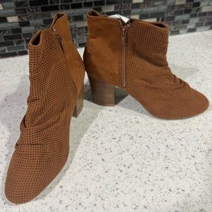 MIA Fleur Perforated Faux Suede Heeled Ankle Booties NEW women’s 10
